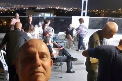 הרצאה בחוג בית בקריית אתא, מול הכרמל.