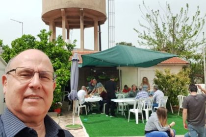 יום הולדת 62, הרצאה בצל המגדל, הרצליה
