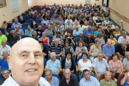 הרצאה במועדון גמלאים בכפר סבא, בית רייזל